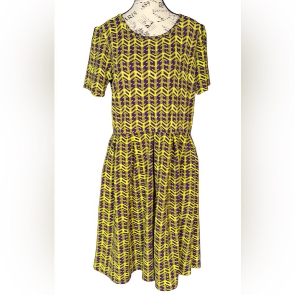 LuLaRoe 2XL Top with Purple and Yellow Design